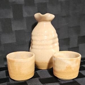Japanese Hagi Ware Ceramic Sake Set - Signed Studio Pottery Tokkuri & 2 Cups